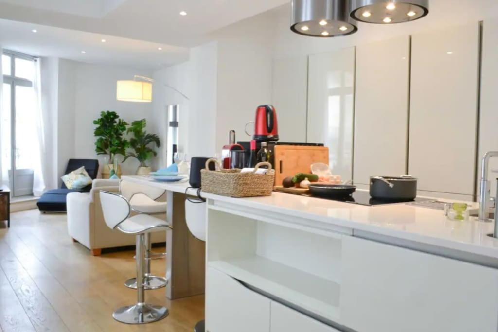 Appartement Centre-Ville Spacieux, Elegant / Climatisation モンペリエ エクステリア 写真